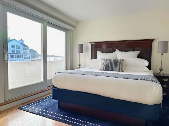Harborside Inn