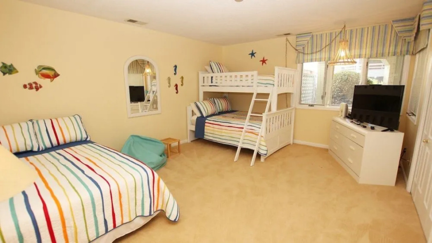 Corolla Dreaming - 4 Br Home