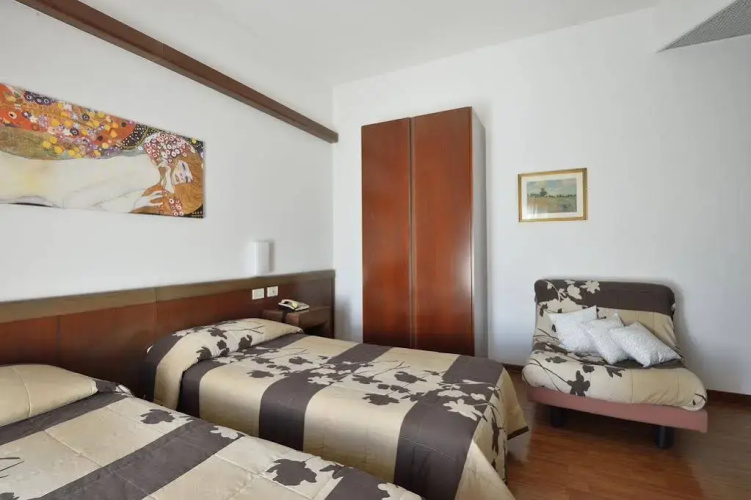 Hotel Italia
