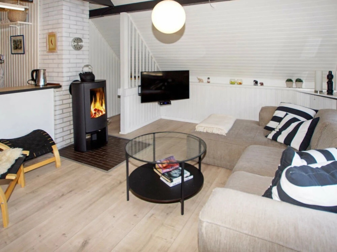 Pet-friendly Cottage in Hemmet With Garden