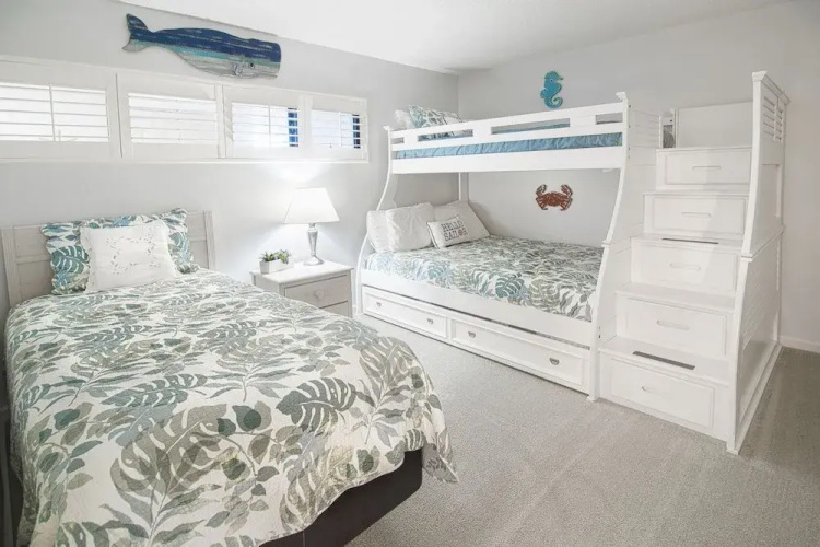 Gulf Shore Condo #105 - 2 Br condo by RedAwning