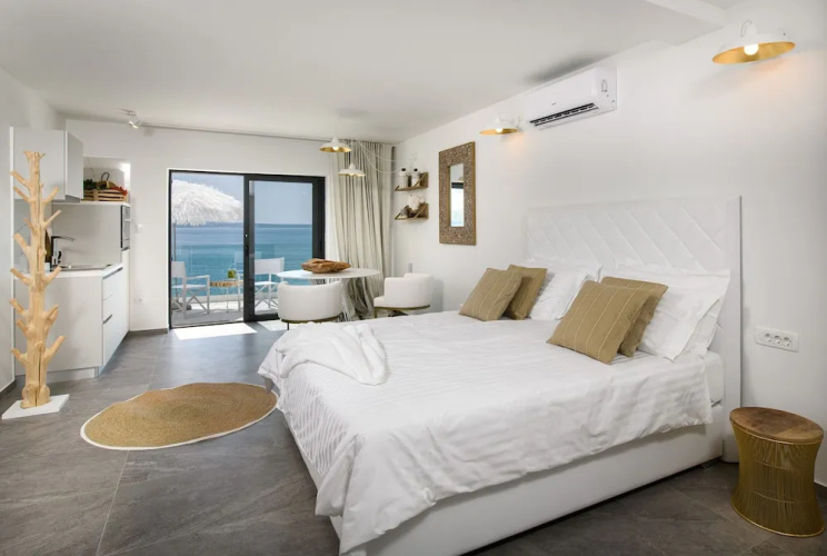 Gallery Luxury Suites & Rooms - Adults Only