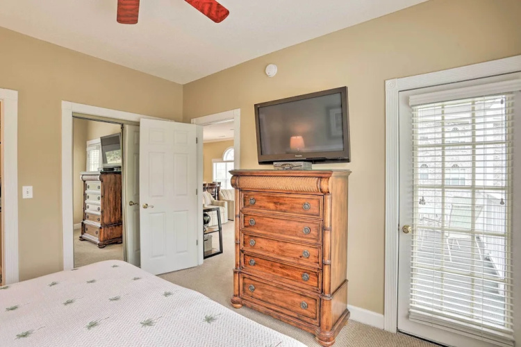 Central Myrtle Beach Condo w/ Golf Course View!