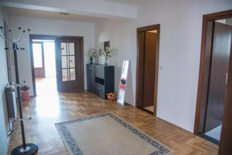 Apartments Jela