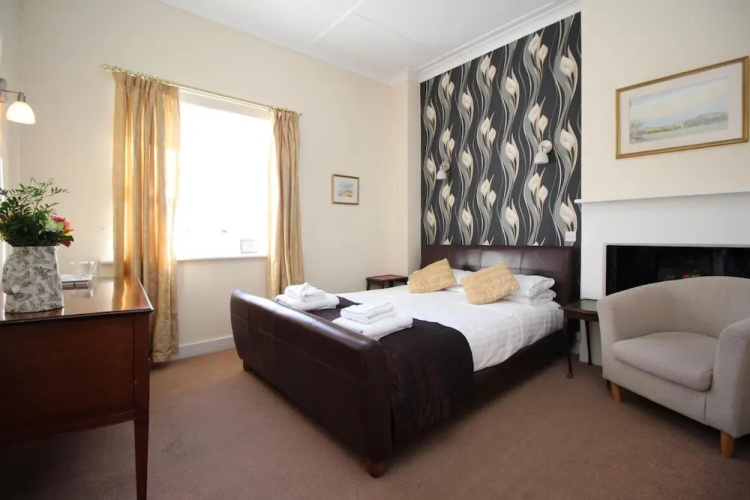 Blue Bell Hotel