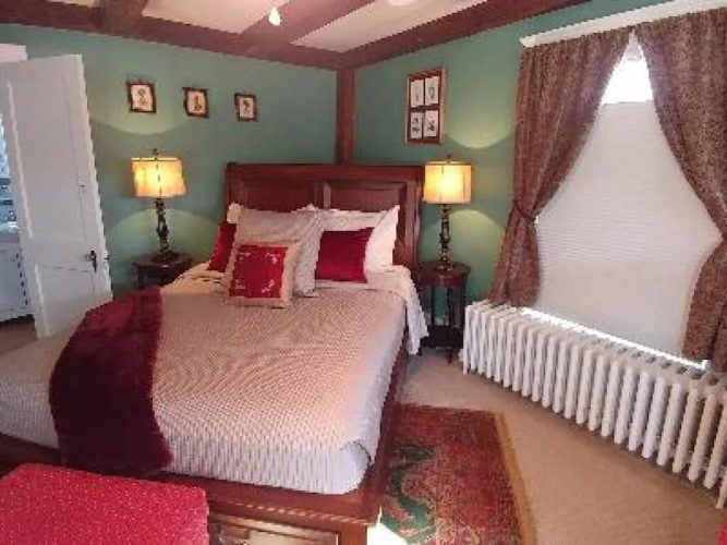 2 River Road Inn and Cottages