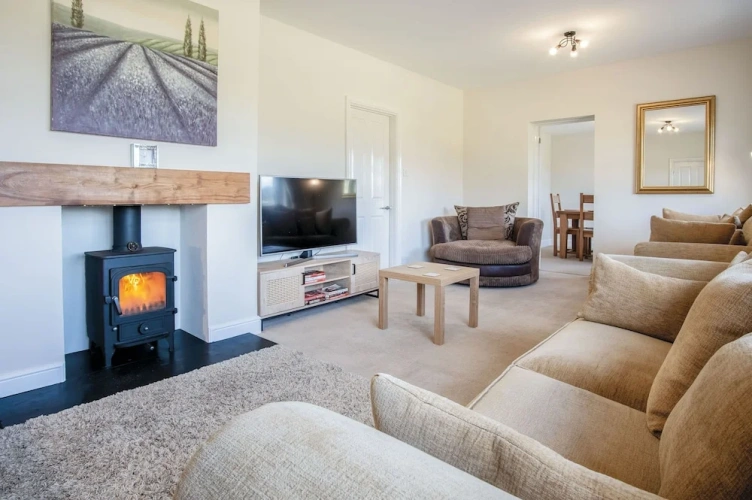 3 Bedrooms Cottage