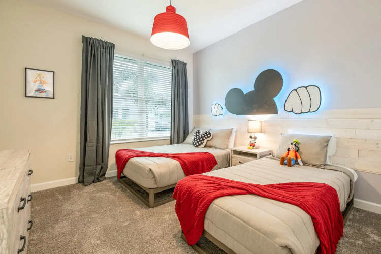Super comfortable home in Champions Gate with private pool