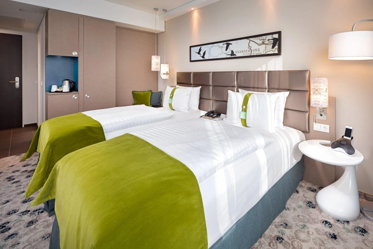 Standard Twin room with courtyard view