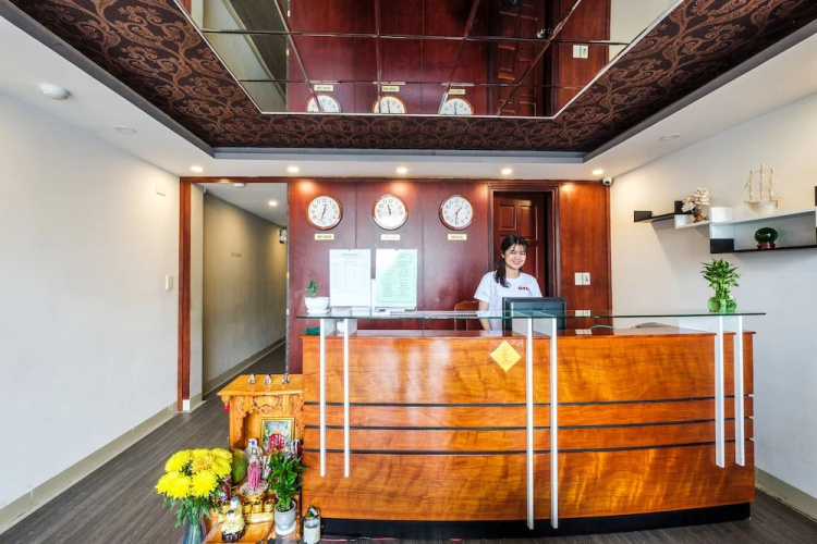 OYO 132 Ochna Hotel