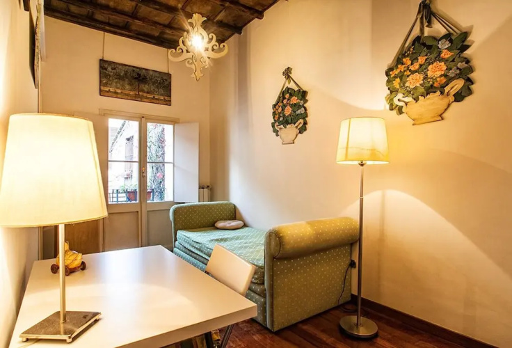Clock Terrace House - FromHometoRome