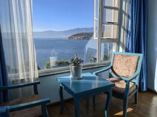 Shiyi Lake View Inn