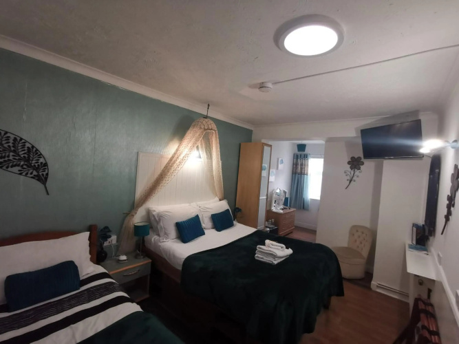 Aquarius B&B
