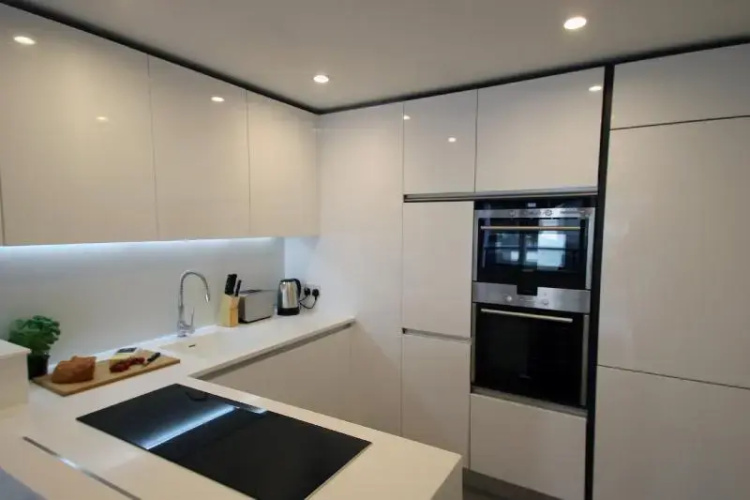 Premium Dance Square Serviced Apartments
