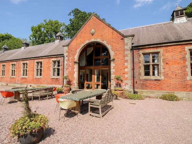 Chetwynd Lodge
