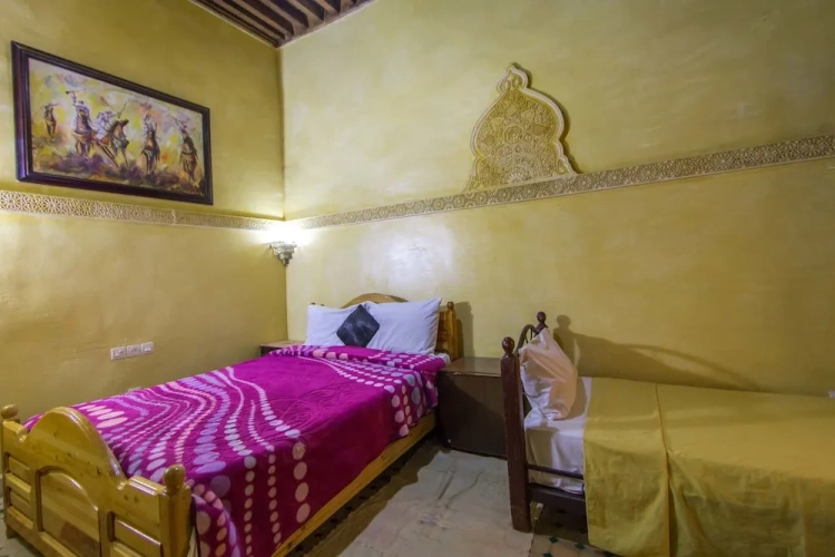 Standard Triple room
