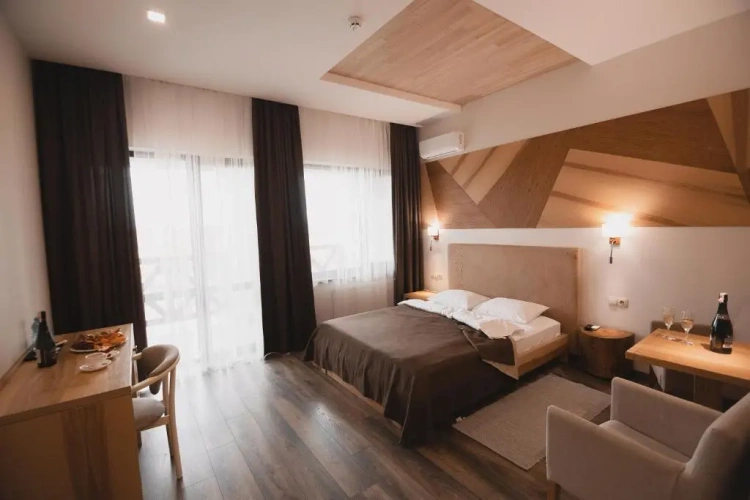 Junior Suite with balcony and with view