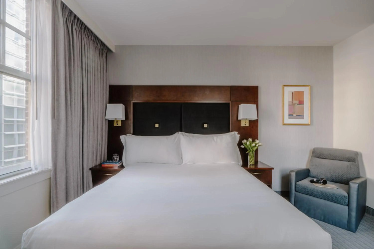 Club Quarters Hotel Downtown, Houston