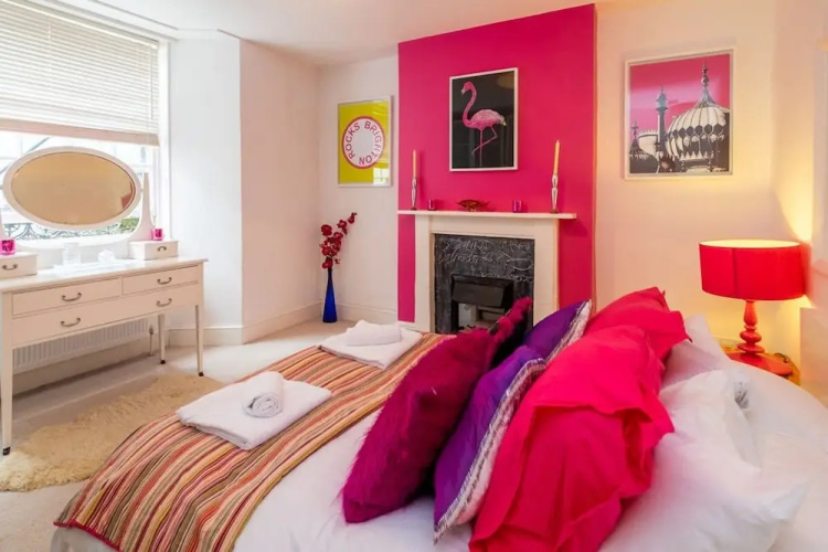 Host Stay Montpelier Colours