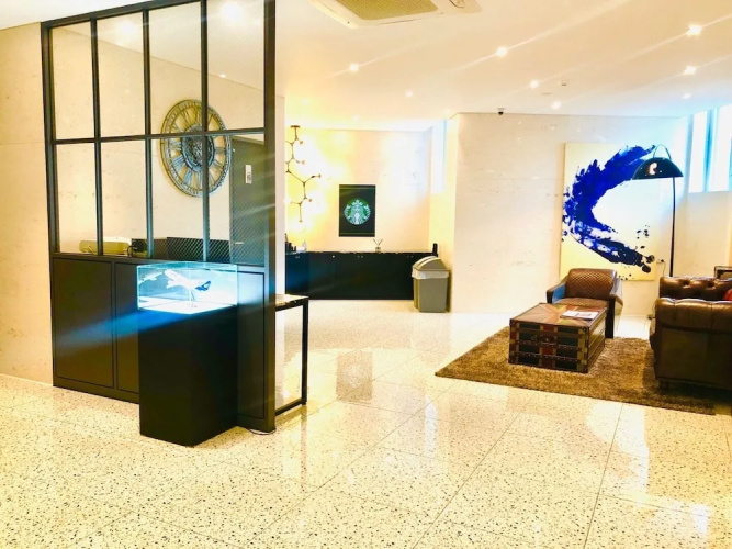 Alma Business Hotel