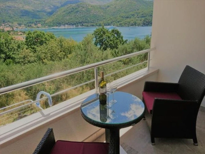2 Bedrooms Apartment with balcony and with sea view