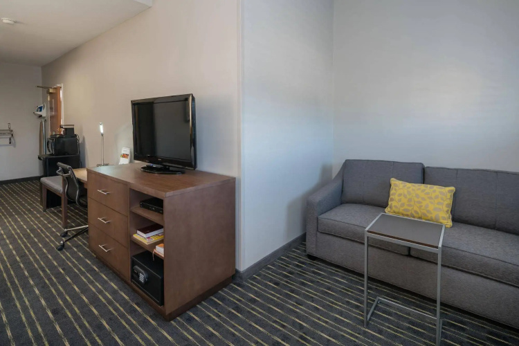 Hotel Aura SFO