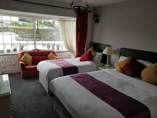 The River's Edge Guest House