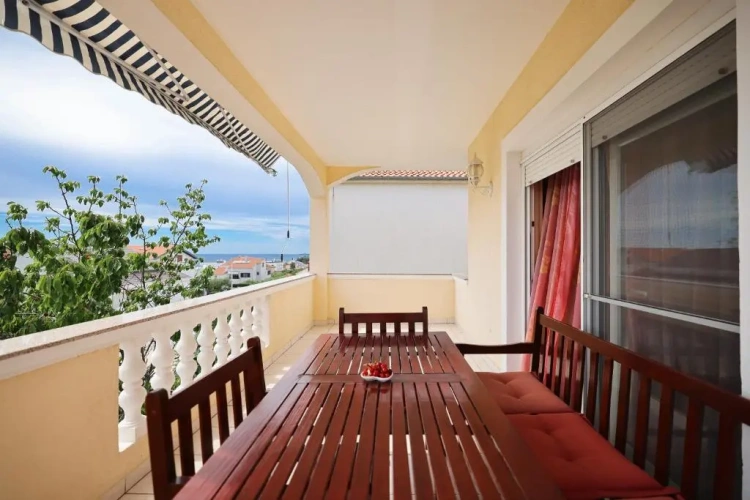 1 Bedroom Apartment with balcony