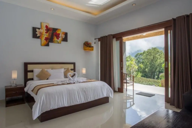 Deluxe room with pool view