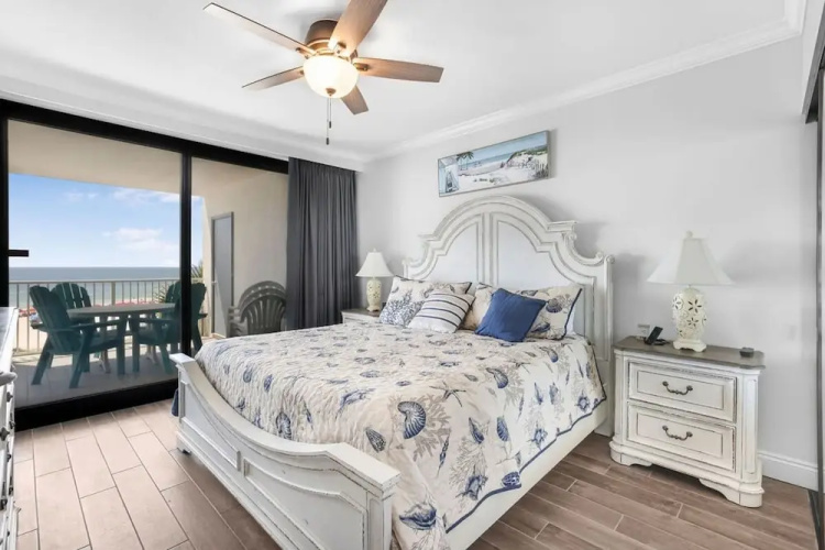 Windward Pointe 303 Ideally Located on 3rd Floor