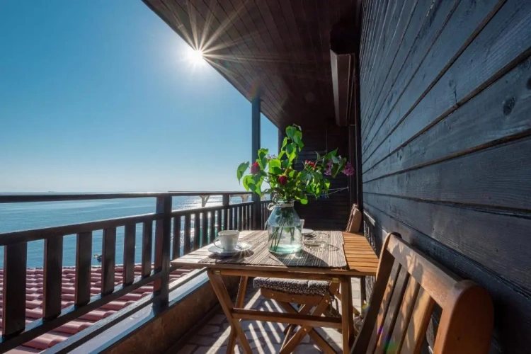 1 Bedroom Suite with balcony
