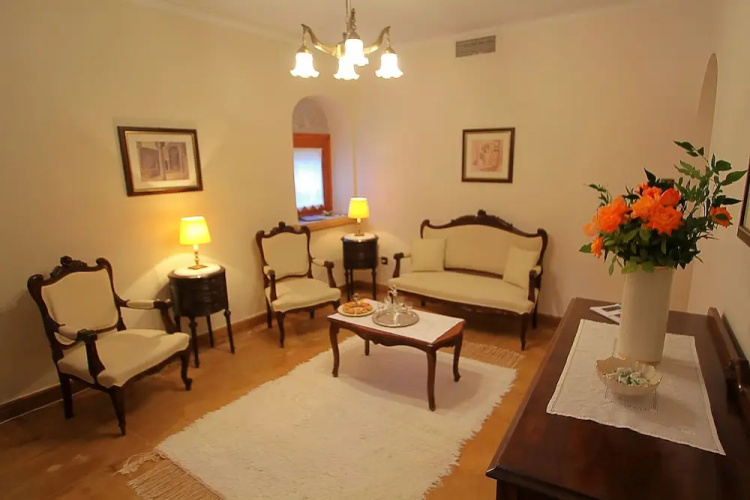 Argentikon Luxury Suites