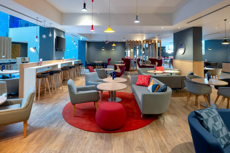 Holiday Inn Express London Heathrow T4 photo 17