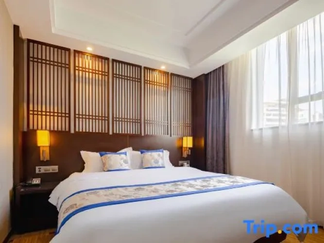 2 Bedrooms Family Suite with river view