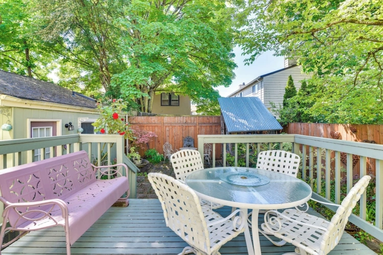 4 Bedrooms Cottage