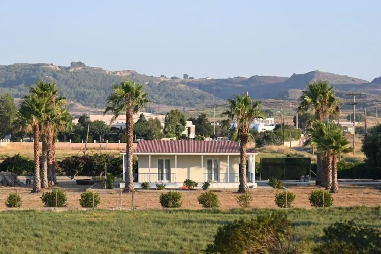 2 Bedrooms Cottage