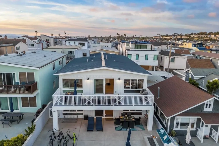 5 Bedrooms Cottage with balcony