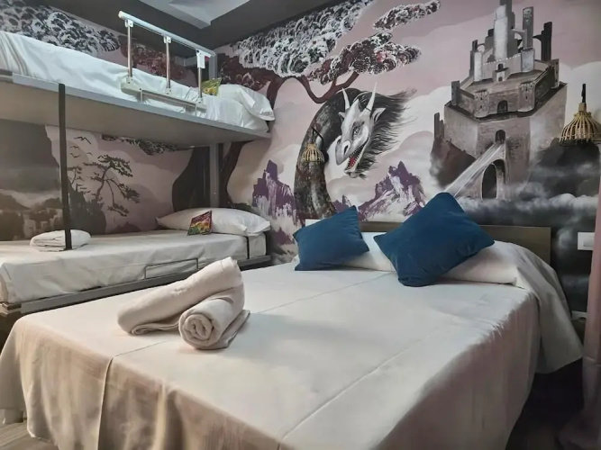FAMILYHOSTEL