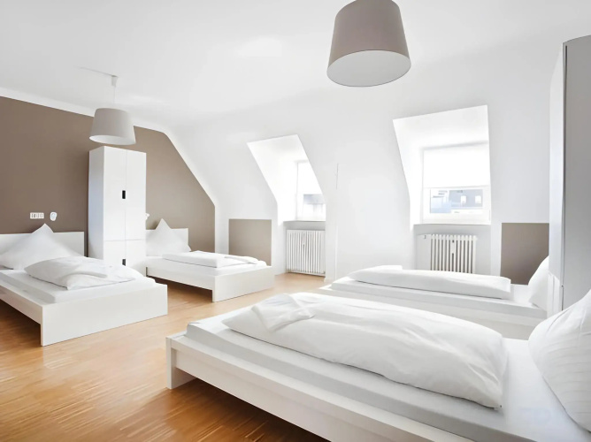 Five Reasons Hotel & Hostel