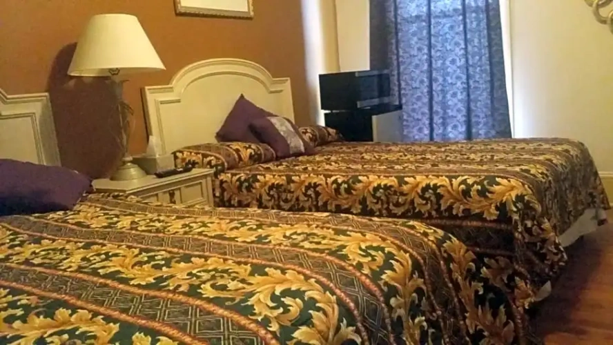 Deluxe Quadruple room