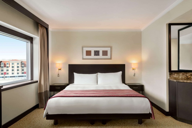 Ramada Plaza by Wyndham Dubai Deira photo 7