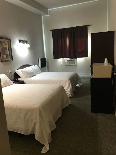 Warman Hotel