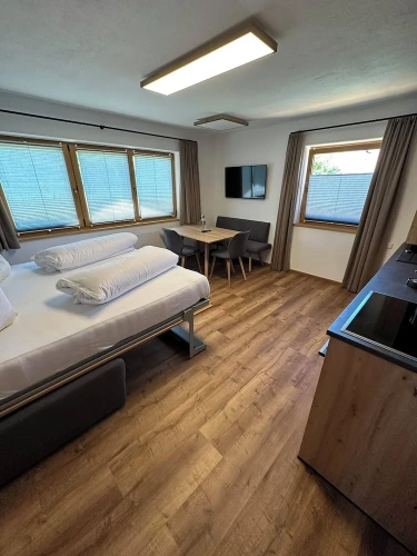 1 Bedroom Cottage with mountain view