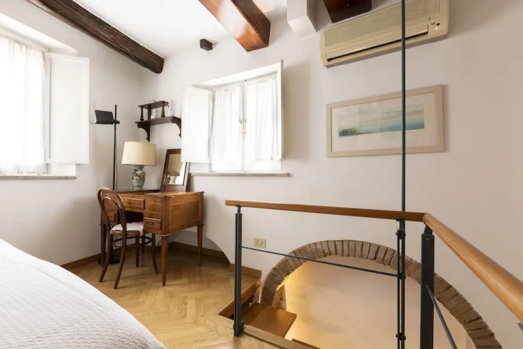 Rome Accommodation - Palazzo Massimo