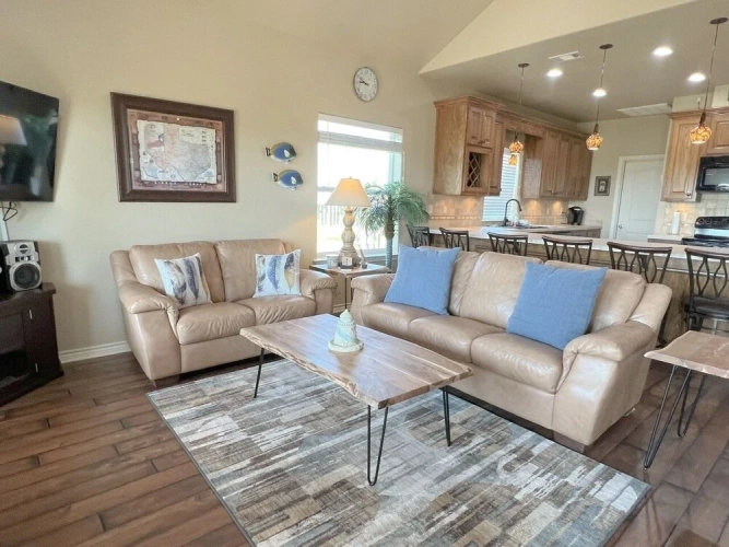 3 Bedrooms Cottage