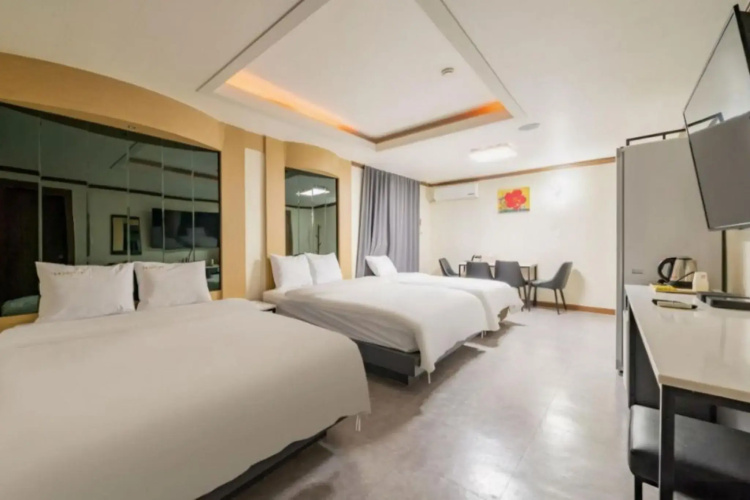 Eastern Hotel
