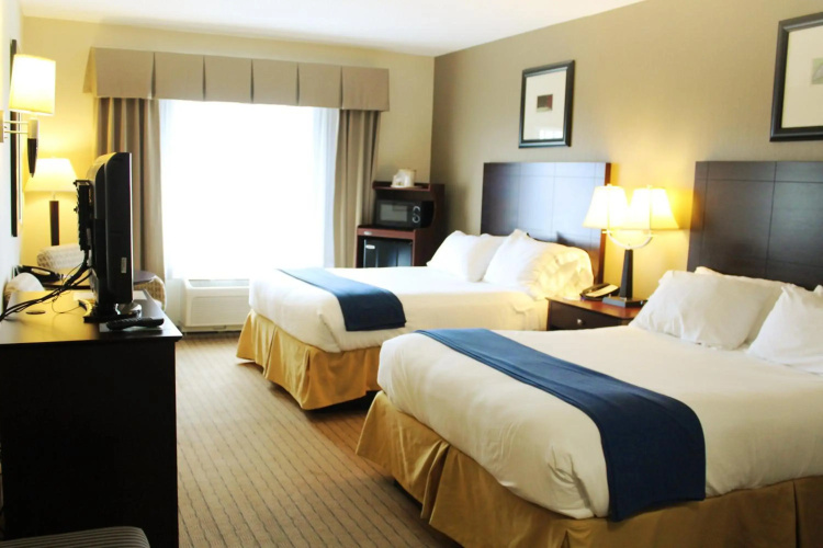 Holiday Inn Express Hotel & Suites Malone by IHG