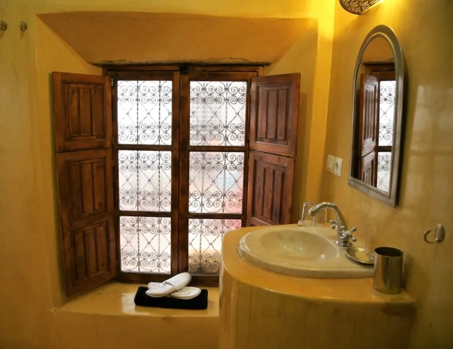 Comfort room