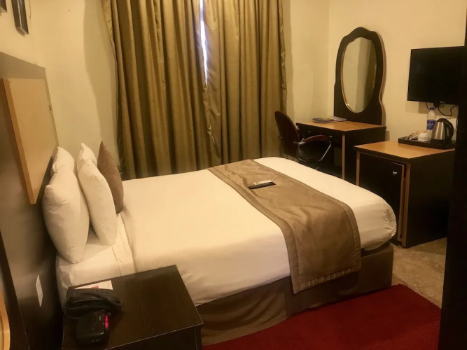 Warri Wetland Hotel