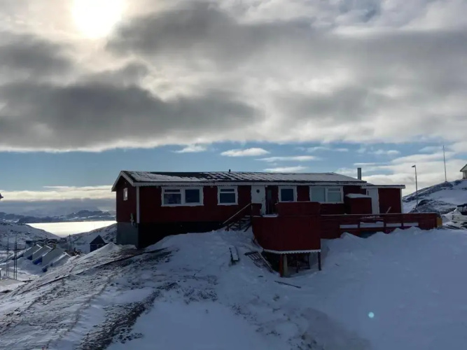 isi4u hostel, dogsled, snowmobiling